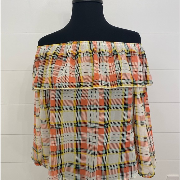 Plaid Ruffle Top - Picture 4 of 7